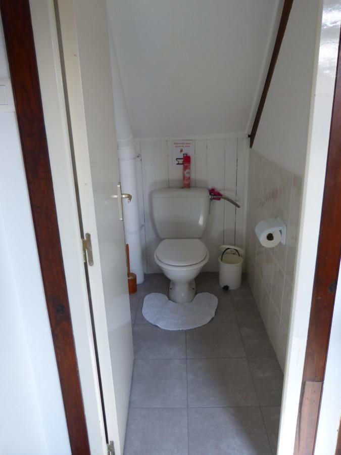 Sue'S Cottages Pleuven Luaran gambar
