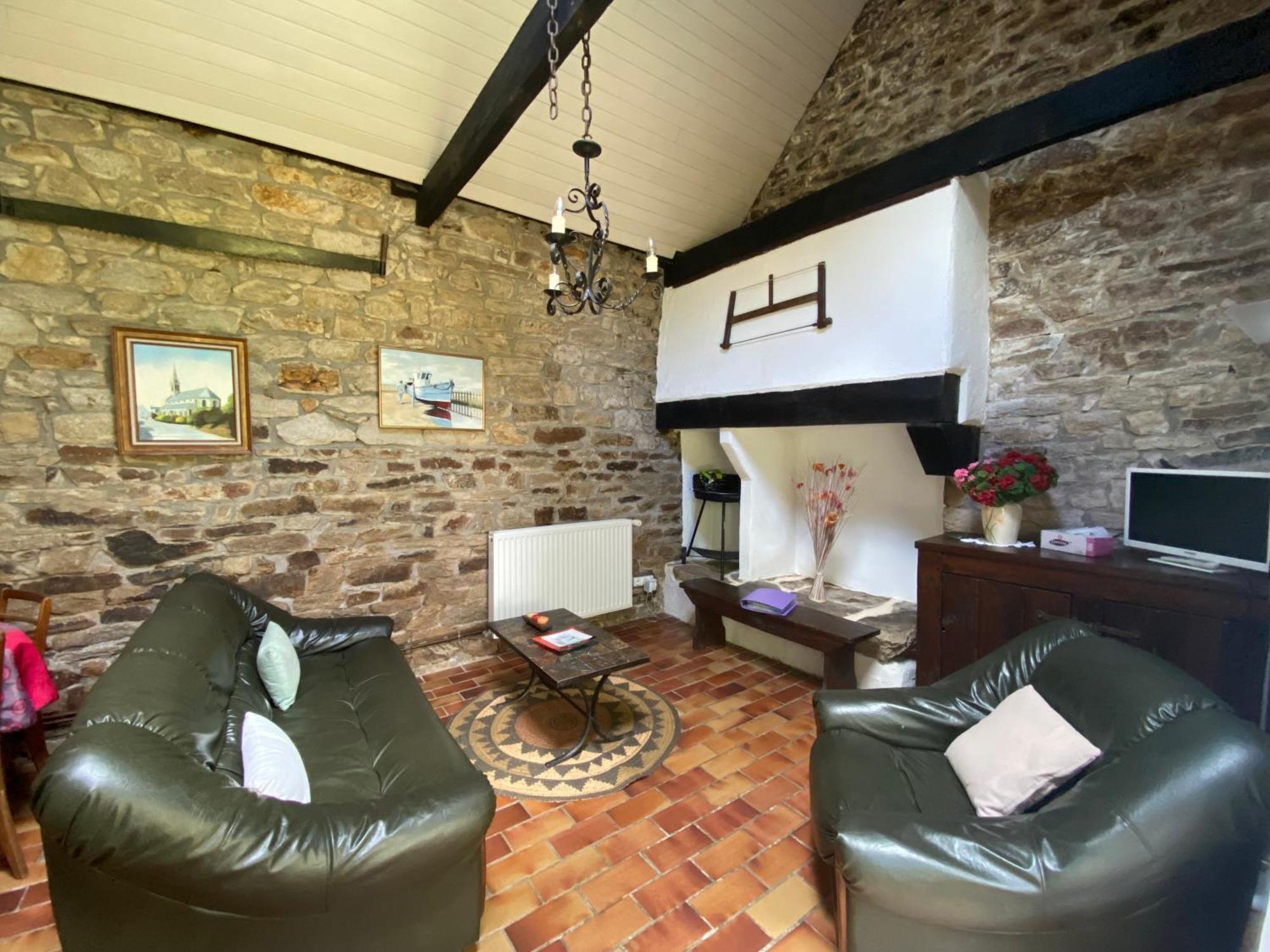 Sue'S Cottages Pleuven Luaran gambar