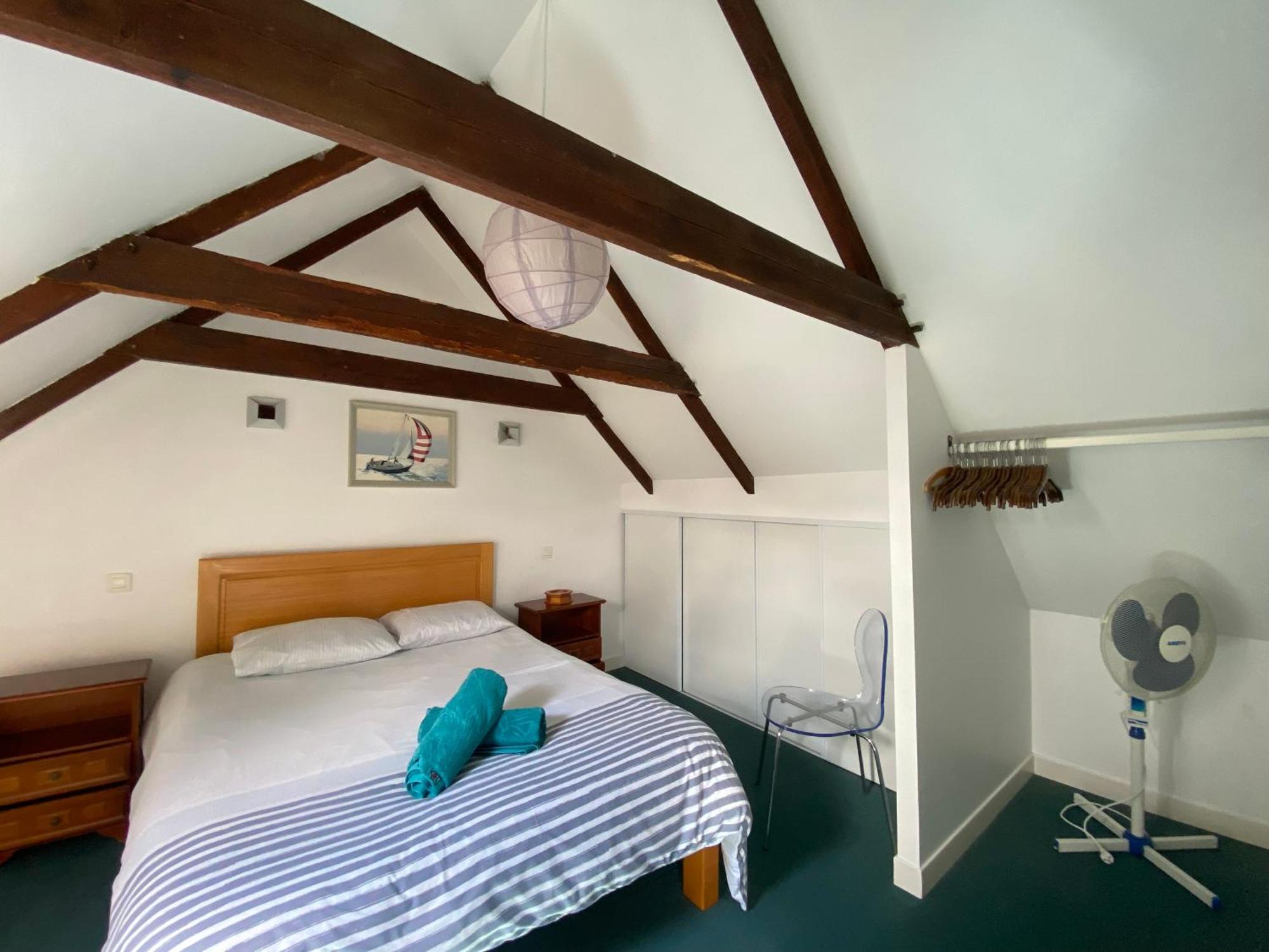 Sue'S Cottages Pleuven Luaran gambar