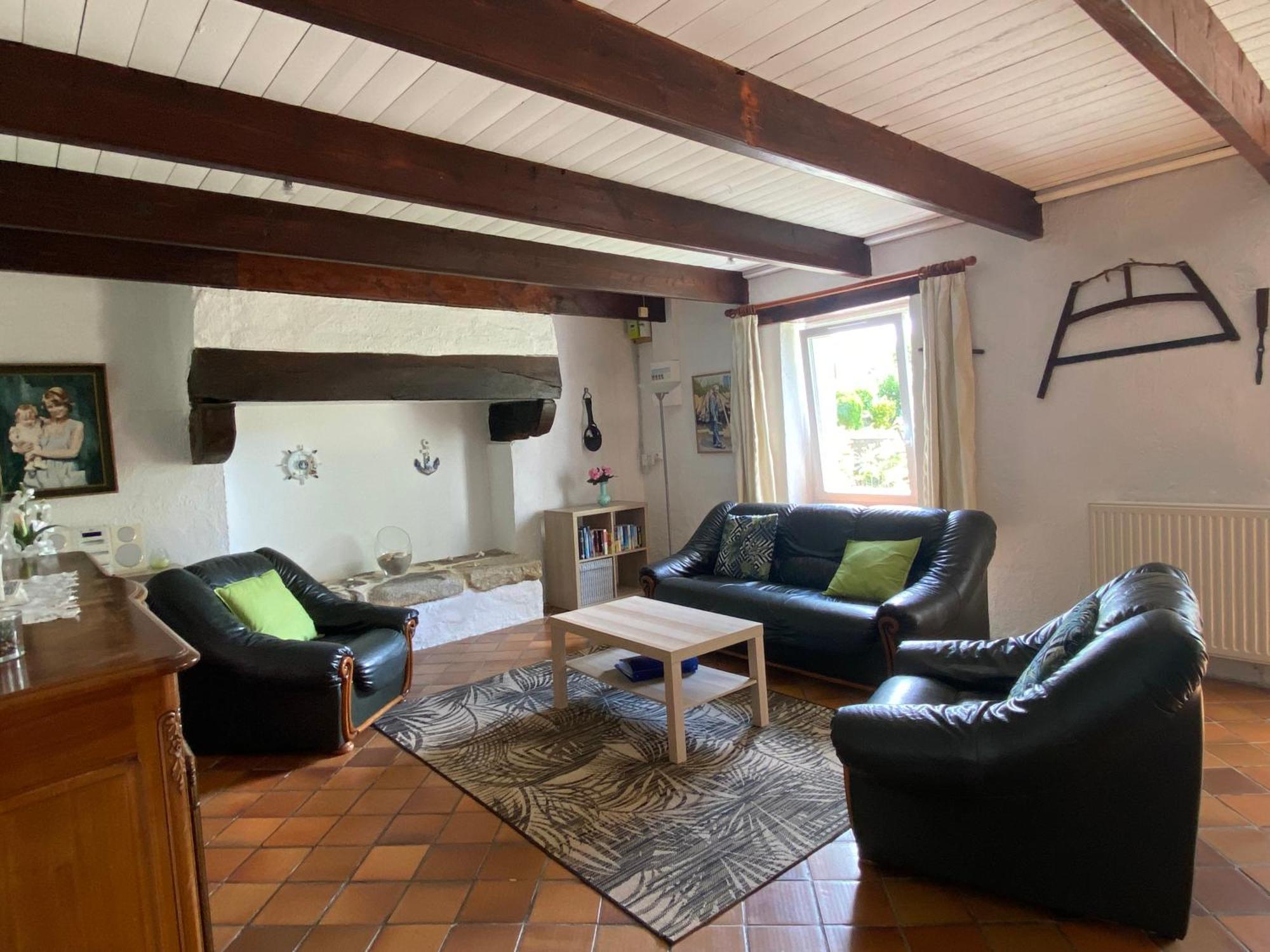 Sue'S Cottages Pleuven Luaran gambar